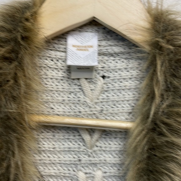 Anthropologie/Northern Angle Raglan Sleeve Fur Accent Sweater  -L- #0045 - Picture 4 of 10